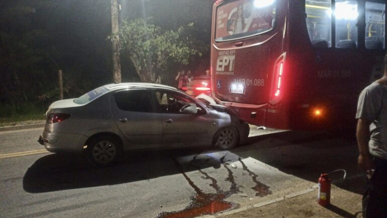 Acidente em Itaipuaçu: ’Vermelhinho’ é atingido na traseira por carro; Incêndio controlado a tempo