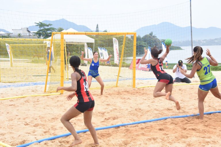 Maricá sedia 2ª etapa do Circuito Carioca de Handebol de Praia