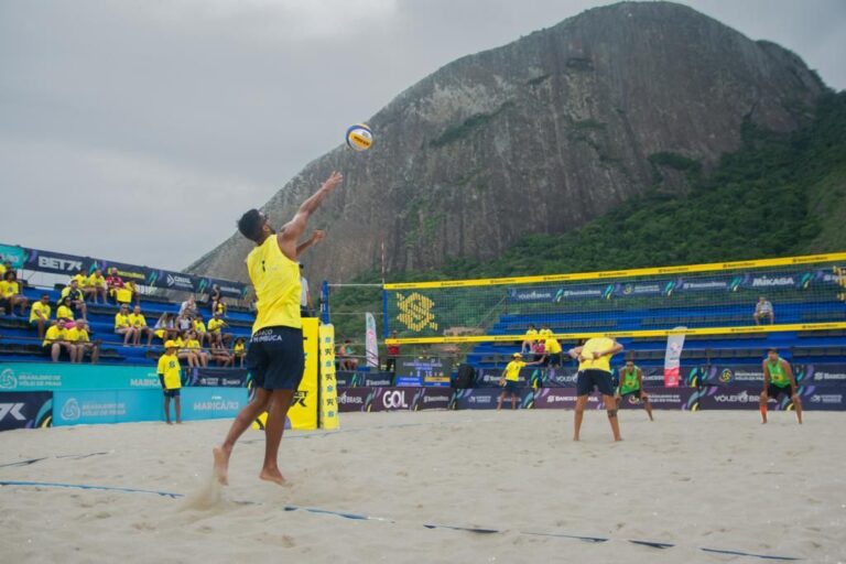 Praia do Recanto de Itaipuaçu recebe finais do Circuito Brasileiro de Vôlei de Praia neste domingo (22)