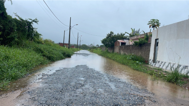Itaipuaçu sofre com alagamentos e problemas estruturais após fortes chuvas